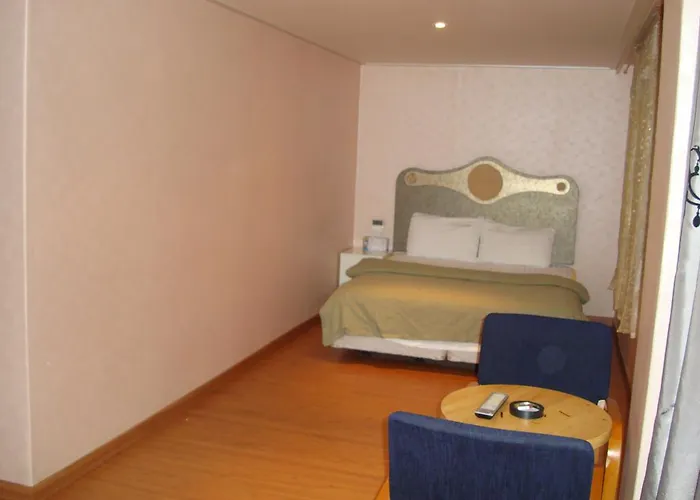 Seocho Yuwon Nambu Terminal Hotel 2*